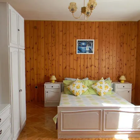 Gabriel Apartament Nin